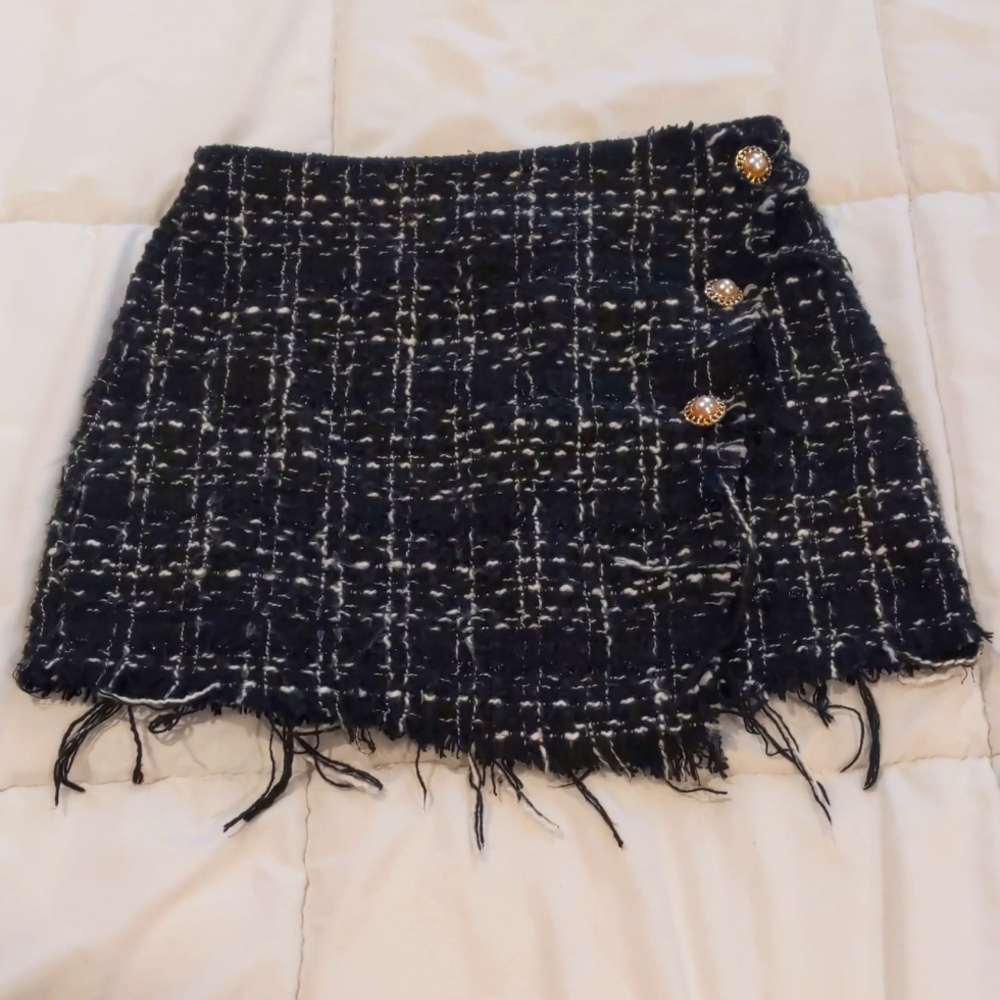 Frankie raw hem tweed skirt